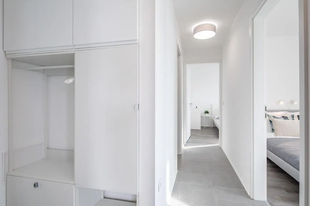 Fresh & Modern - With 2 Balconies Lägenhet Budapest 0*,  Ungern
